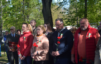 Возложения цветов в честь Дня Победы