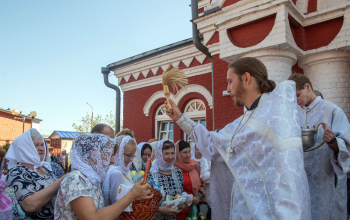 Праздник Преображения в кафедральном соборе Воскресения Христова