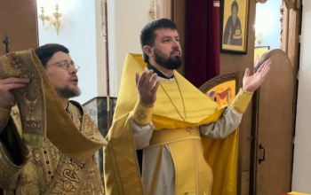 Литургия с общенародным пением в кафедральном соборе 