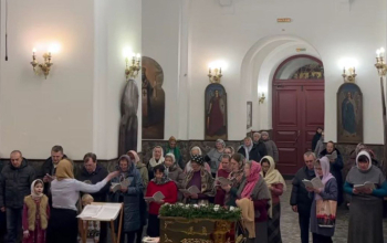 Литургия с общенародным пением в кафедральном соборе 