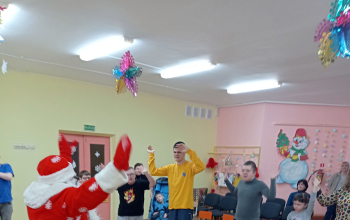 Поздравление с праздником Рождества Христова  детей в ЦКРОиР  и детском отделении ЦРБ