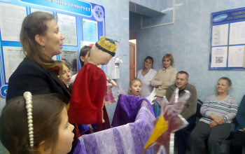 Рождество 2023/2024: Поздравление молодых людей в ГУ «ТЦСОН Борисовского района» и проживающих в больнице сестринского ухода д. Холхолица