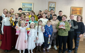 Рождество 2023/2024: Поздравление молодых людей в ГУ «ТЦСОН Борисовского района» и проживающих в больнице сестринского ухода д. Холхолица