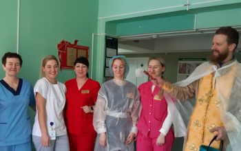 Окропление крещенской водой  помещений Борисовского родильного дома