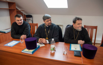 Епископ Амвросий провел первую рабочую встречу в Борисовском епархиальном управлении