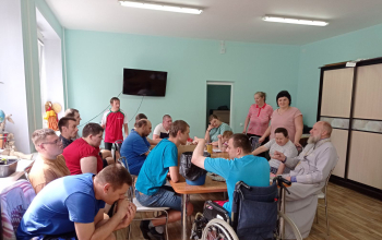 Иерей Александр Лукьянович посетил отделение дневного пребывания инвалидов