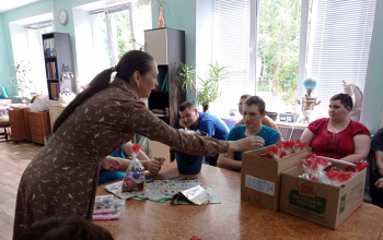 Иерей Александр Лукьянович посетил отделение дневного пребывания инвалидов