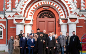 Архипастырь поздравил руководство города с Пасхой Христовой