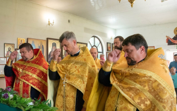 Епископ Амвросий возглавил всенощное бдение в Борисо-Глебском приходе