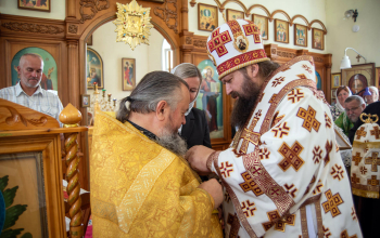 Епископ Амвросий совершил Литургию в храме Святителя Николая Чудотворца г. Крупки