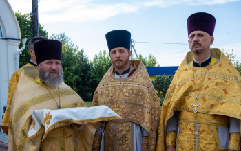 Архирейское богослужение на приходе храма в честь Святой Живоначальной Троицы