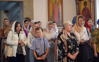 Литургия и молебные пения в храме Рождества Христова