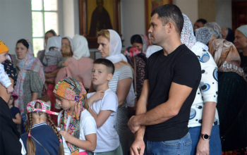 Литургия и молебные пения в храме Рождества Христова