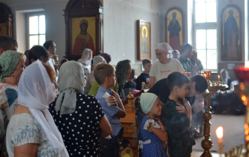 Литургия и молебные пения в храме Рождества Христова