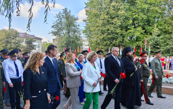Представители духовенства Борисовской епархии возложили цветы к мемориалу «Жертвам фашизма»