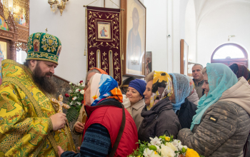 Божественная литургия в день памяти преподобного Амвросия Оптинского
