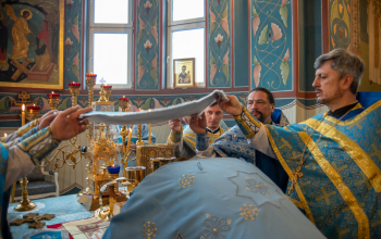 Архиерейская Божественная литургия в храме иконы Божией Матери «Избавительница» г. Жодино