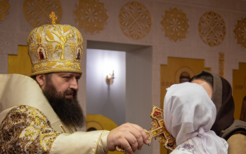 Божественная литургия в храме равноапостольного великого князя Владимира