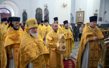 Соборная архиерейская Литургия в кафедральном соборе