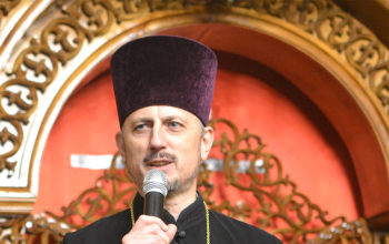 Прихожане храма Рождества Христова поздравили о. Александра с юбилеем