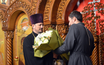 Прихожане храма Рождества Христова поздравили о. Александра с юбилеем