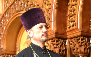 Прихожане храма Рождества Христова поздравили о. Александра с юбилеем