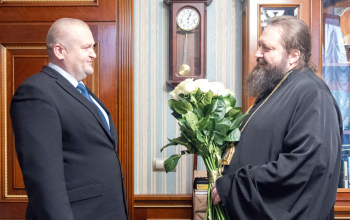 Представители исполнительной власти поздравили епископа Амвросия с Днем рождения