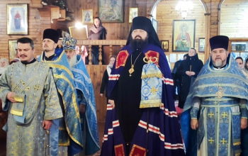 Протоиерей Александр Вербило сослужил епископу Амвросию в Казанском храме г.п. Смиловичи