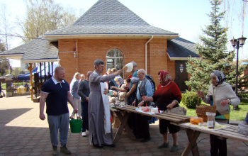 Великая суббота. Освящение пасхальных куличей и яиц в храме Рождества Христова