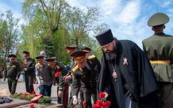 Епископ Амвросий принял участие в митинге в честь 80-летия Победы