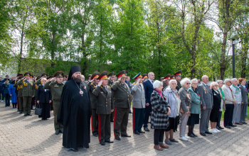 Епископ Амвросий принял участие в митинге в честь 80-летия Победы