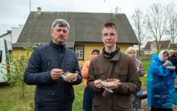 Начался пасхальный общеепархиальный крестный ход, посвященный 80-летию Великой Победы