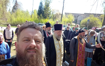 Прихожане храма иконы Божией Матери «Всех скорбящих Радость» приняли участие в Обшеепархиальном крестном ходе