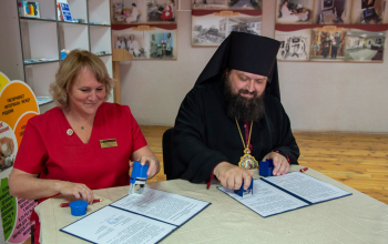Торжественное подписание программы сотрудничества между Борисовским родильным домом и Борисовской епархией
