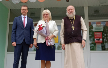 Торжественная линейка в ГУО «Лошницкой средней школе»