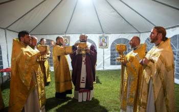 Слет молодежи Борисовской епархии: Ночная Божественная литургия 
