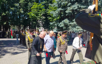 Торжественное празднование Дня Независимости в микрорайоне Печи