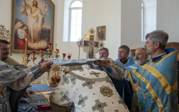 Торжественное архиерейское богослужение в храме святого Архангела Михаила