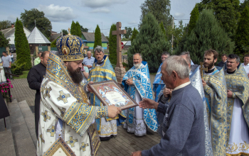 Торжественное архиерейское богослужение в храме святого Архангела Михаила
