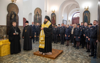 Духовное наставление и благословение архиерея: правоохранители Борисова начали службу с молебна в кафедральном соборе