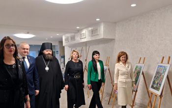Епископ Амвросий принял участие в празднике, посвящённом Дню матери, в Борисовском Дворце культуры имени М. Горького