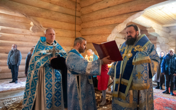 Епископ Амвросий возглавил Литургию в Покровском храме Ксениевского монастыря