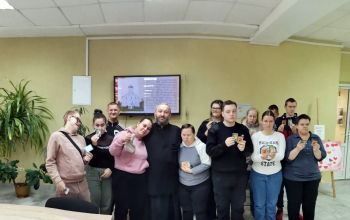 Протоиерей Иоанн Миронович провел беседу в духовно-просветительском центре