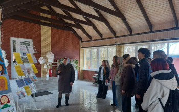 Беседа учащихся ГУО "Средняя школа № 2" с  иереем  Артемием Щербицким