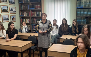 Беседа учащихся ГУО "Средняя школа № 2" с  иереем  Артемием Щербицким