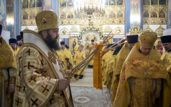 Торжественное архиерейское богослужение в честь 50-летия епископа Амвросия