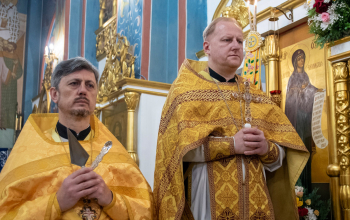 Торжественное архиерейское богослужение в честь 50-летия епископа Амвросия