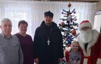 С наступающими праздниками поздравили многодетные семьи в д. Бытча