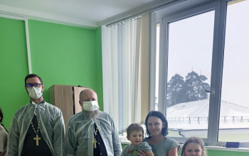 Доброе чудо: священники принесли праздник в детскую больницу