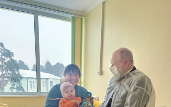 Доброе чудо: священники принесли праздник в детскую больницу